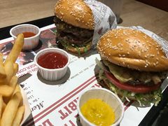 -The Habit Burger Grill 哈比特汉堡(爱琴海店)