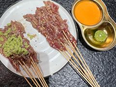 -何妹湿辣牛肉·粤式烧烤砂煲(桂雅路店)