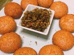 -阿瓦山寨·湘菜现炒·剁椒鱼头王(咸阳总店)