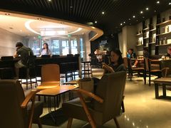 大堂-星巴克(静安嘉里中心B2店)