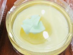 -红宝石·鲜奶小方·海派西点房(南丹店)