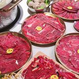一进门就被氛围吸引，服务员超有亲和力，让人感觉很自在