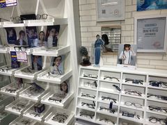 -诺柯视眼镜-蔡司依视路官方工厂店(淞南一店)