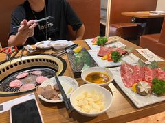 -炼火烤肉店