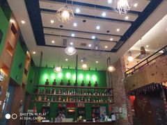 -香巴拉云南餐厅(华莱坞店)