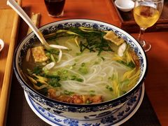 -桥馫源蒙自过桥米线(蒙自店)