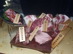 -铭牛烧肉·和牛海鲜自助(高新月牙湖店)