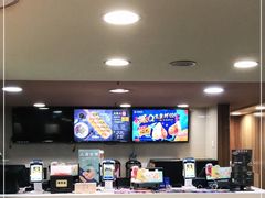 -红宝石·鲜奶小方·海派西点房(南丹店)