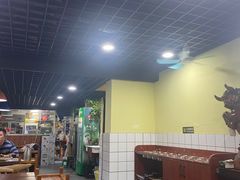 -陆记牛庄·碳锅龙虾烧烤(爱上花园店)