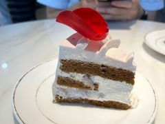 乌龙荔枝撞奶-PETIT PARIS 小巴黎(花园道店)