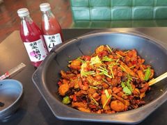 -愉肴麻辣香锅(中北镇店)