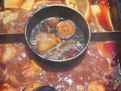 -老牌坊云南鱼豆花火锅(哈西万达店)