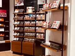 -Laderach 莱德拉(上海环贸iapm店)