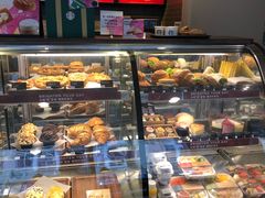 面包甜点陈列柜-星巴克(古象大酒店店)