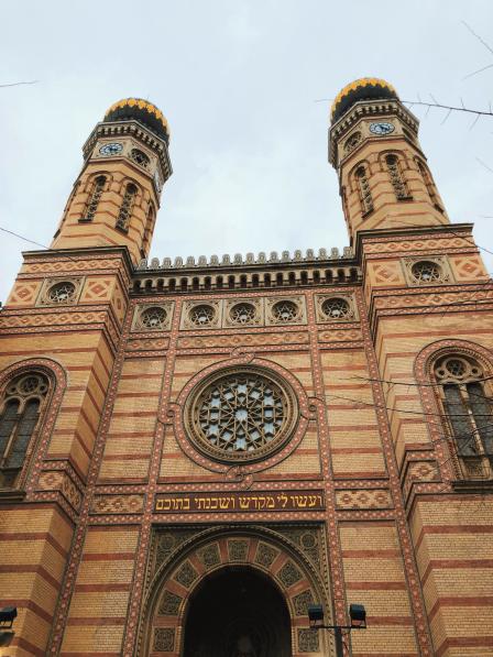 烟草街犹太教堂-"这个城市有太多关于犹太人的历史和建筑,比.