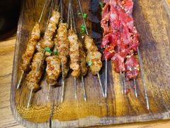 烤鲜牛肉串-串大叔炭火烤串·鸡西大冷面刀削面(总店)