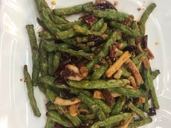 干煸鱿鱼豆角-雅逸居海鲜小厨