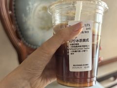 -星巴克(西安曲江银泰店)