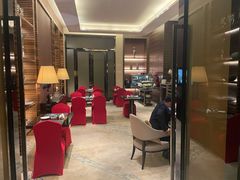-天津京基皇冠假日酒店
