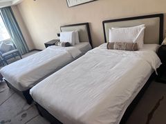 -广东大厦酒店(广州北京路步行街纪念堂地铁站店)