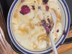 -云阿蛮云南生烫牛肉米线(奉贤路店)