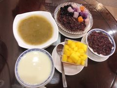 桃胶水晶鲜果杯（芒果）-仁信老铺甜品(北京路店)