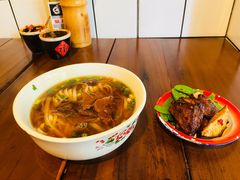 -矮子粉店1985·长沙米粉(湘春路店)