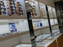 -广州宝岛眼镜武汉和光眼镜市场西区店