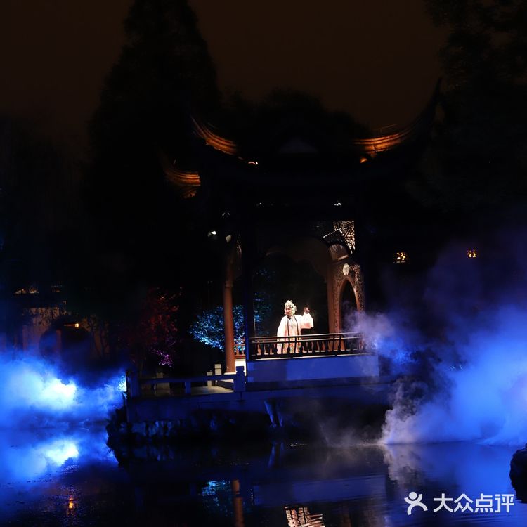 打造了南京唯一沉浸式实景园林演出！