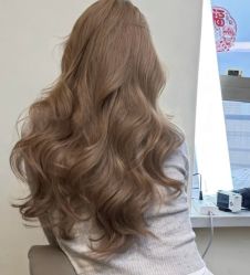 -镁连社·美联社