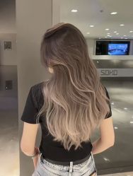 -丝语萱形象