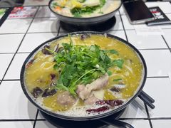 -肥汁米蘭香港米线(长宁来福士店)