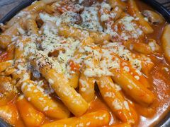 海鲜芝士炒年糕-MI WU FACTORY米屋美食工厂餐厅(绿地店)
