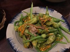 炒南瓜花-Cuc Gach Quan Restaurant