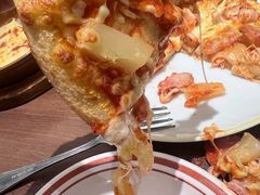 培根鸡肉双拼披萨-萨莉亚意式餐厅(杭州滨江天街店)