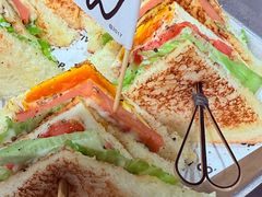 -W COLLECTIVE  DESSERT SHOP