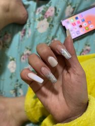 -潮店·虞妃妮轻奢美甲美睫馆