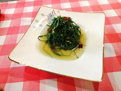 酸酸蒜蓉拌沙葱-西域阿里马新疆菜·清真(桂花路店)