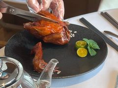 招牌脆皮多汁乳鸽-悦景酒家(罗湖店)