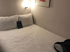 双人床-宜必思香港北角酒店