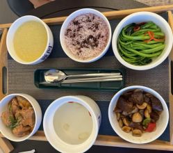 -巍阁高端月子中心(新世界店)