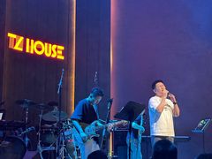 -TZ House音乐现场(来福士中心店)