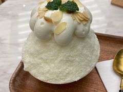榴莲肉加榴莲冰淇淋-丹礼糖甜品