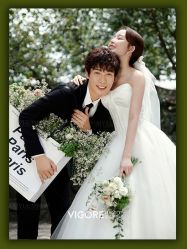 -雪中彩影婚纱摄影·微光艺术中心