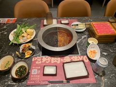 -牛YO寿喜烧·铁板烧和牛火锅自助(市府恒隆店)