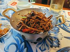 -川流不息·地道川菜·小龙虾(新松江路店)