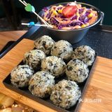 那就和小姐妹一起去吃个饭吧