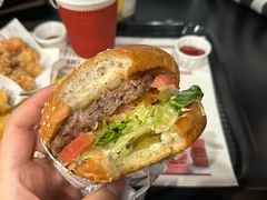 -The Habit Burger Grill 哈比特汉堡(世博店)