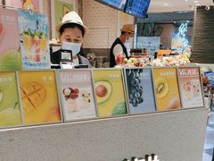 -每日新鲜水果吧(芮欧百货店)