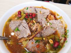酸辣牛腩米粉-塞上张记桂林米粉(金凤万达店)